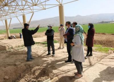 خبرنگاران سایت موزه تل آجری فارس برای مقصدگردشگری آماده می گردد