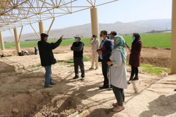 خبرنگاران سایت موزه تل آجری فارس برای مقصدگردشگری آماده می گردد