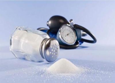 مصرف نمک چگونه باعث افزایش فشار خون می شود؟